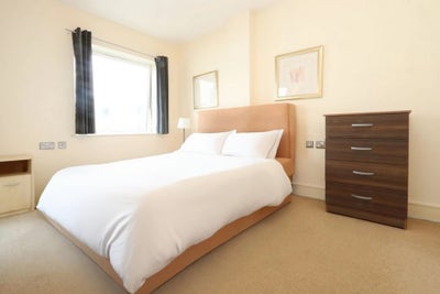 💎 Stunning Room in Borough | Couples Accepted Main Photo