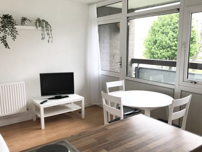 Incredable Modern Double room in shared house Main Photo