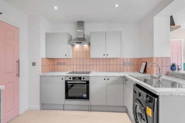 Beautiful Double rooms available now | NR4 Main Photo