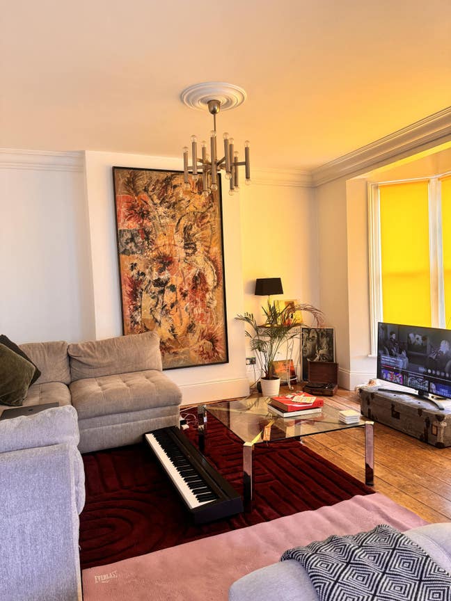 Spacious & Beautiful Maisonette Room- NW10 Main Photo