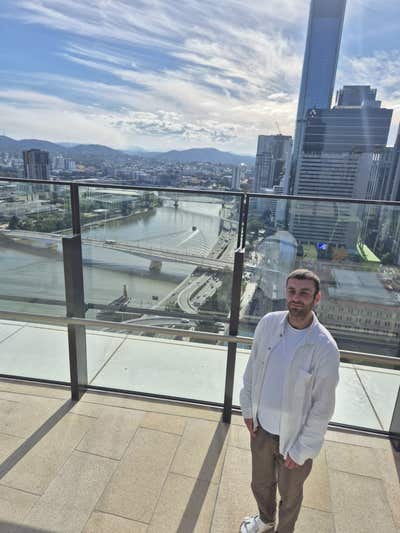 Professional Male seeks a single or double room Main Photo