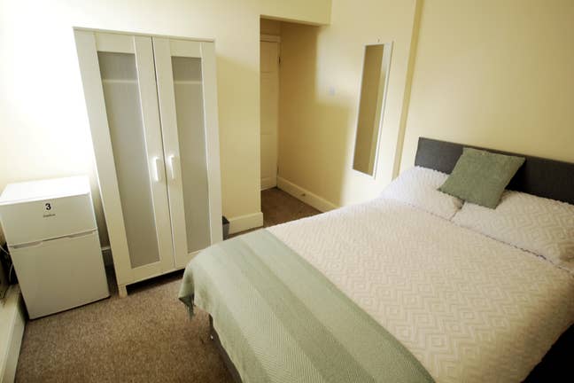 Affordable Double Room including Bills  Main Photo