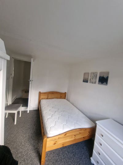 Lovely spacious room in central Cambridge Main Photo