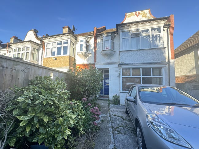 Great Location 3Bed Ashurst Gardens Tulse Hill SW2 Main Photo