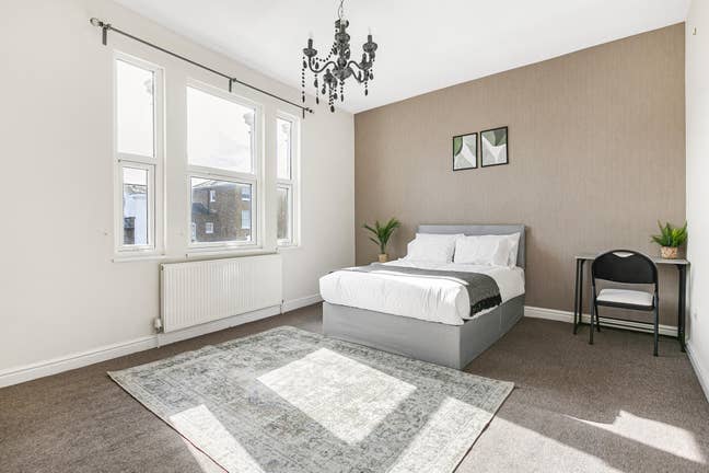 Bright Double Bedroom Inc All Bills in Wandsworth  Main Photo