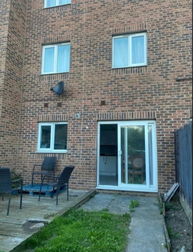 3 Double Rooms | Bills Inc | Sonora Fields Main Photo