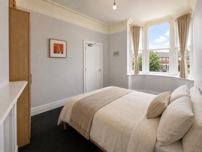 Norfolk St | Kitchenette's | 5 mins to City Centre Main Photo
