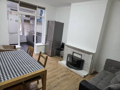 Rooms Available Main Photo