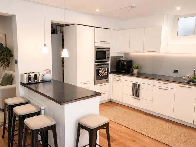 🌴  Large Room In Beautiful Putney Share Main Photo