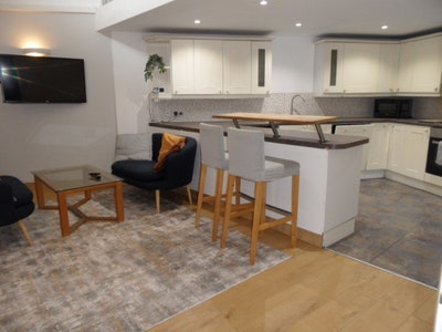 Quiet and very spacious Main Photo