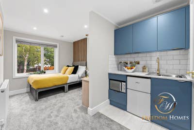 Stunning Brand New HMO – 10 mins to hospital Main Photo