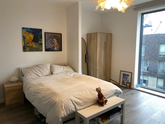Beautiful, Spacious en-suite room Main Photo