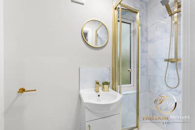 Stunning Brand New HMO – 10 mins to hospital Main Photo
