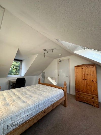 Student-Friendly Licensed 3 Bedroom HMO Flat Main Photo