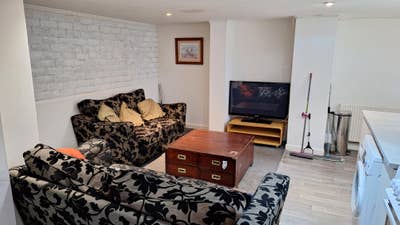 One room available at Beechwood View!  Main Photo