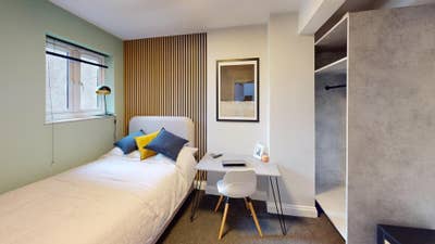 1 room available in student house on Gloucester Rd Main Photo