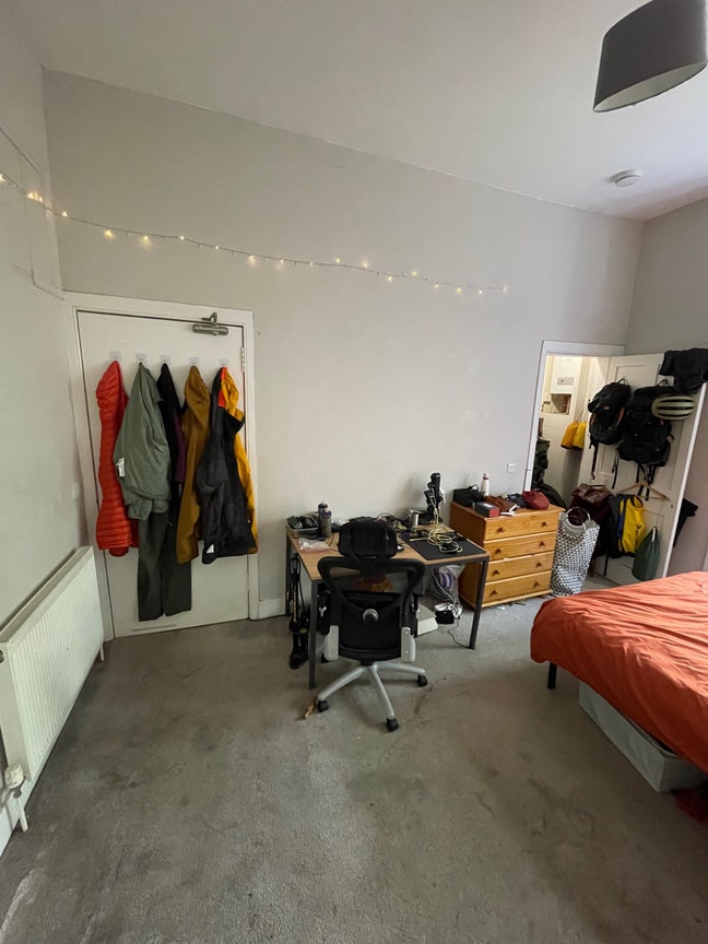 Long-Term Double Room in Central Newington  Main Photo