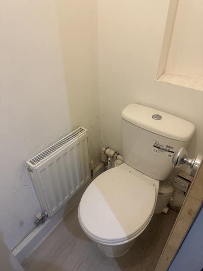 Newly built single bed studio flat  Main Photo