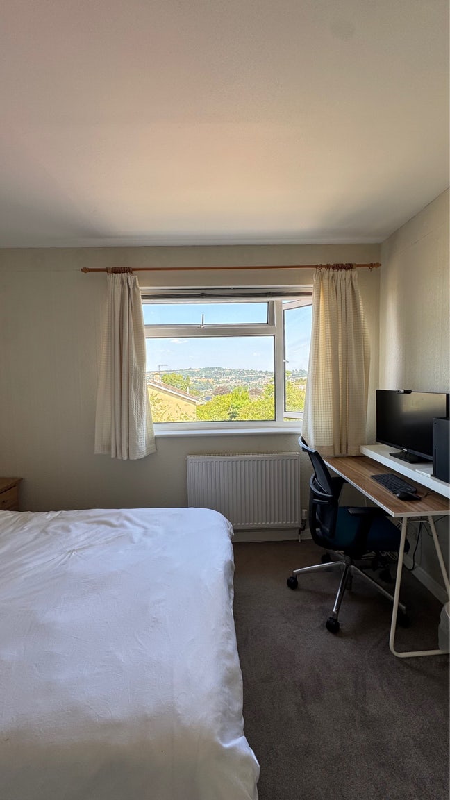 Double bedroom near Bear Flat - Bills included Main Photo