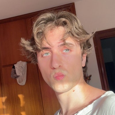 Student/Worker Looking for a double room :D Main Photo