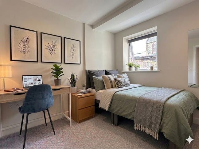 🌟🔥 Low Deposit En‑Suite Rooms • Bills Included🔥 Main Photo