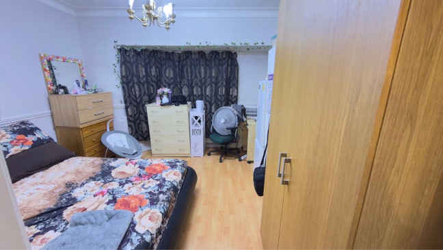 Furnished Master Bedroom Available  Main Photo