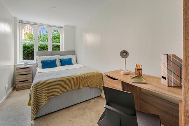 Room available for rent in LS2  Main Photo
