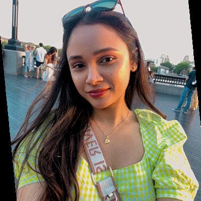 29 year old Female seeks a double room Main Photo
