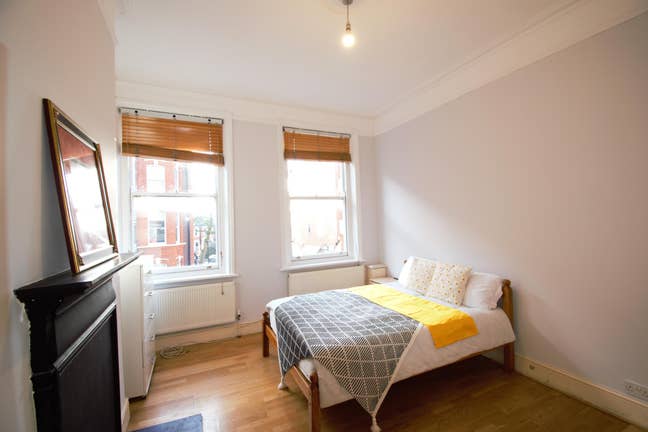 En suite -Modern Double Room – Close to Transport! Main Photo