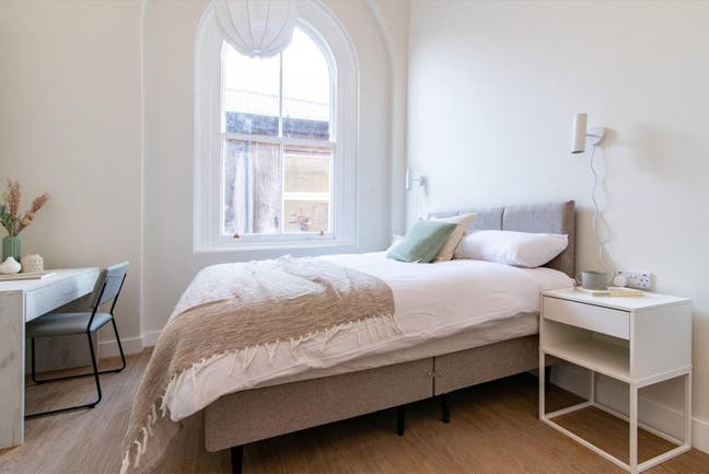&pound;625pcm ensuite, &pound;0 Deposit Option Available Main Photo