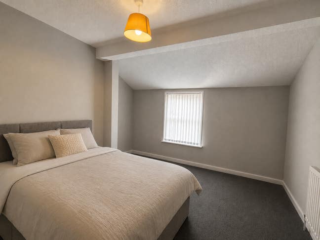 Spacious Room Available ✨ Main Photo