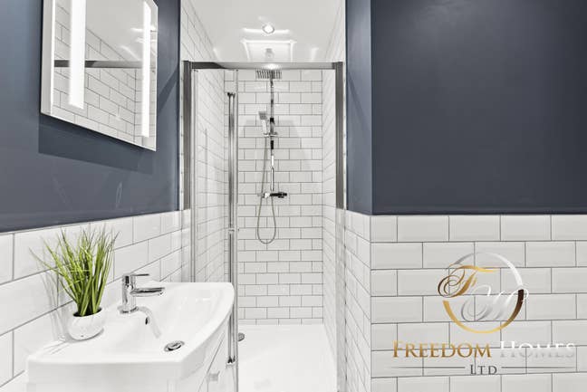 Large En-Suite Room in Paston PE4 Main Photo