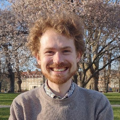 PhD student looking for room in Edinburgh from 1/9 Main Photo