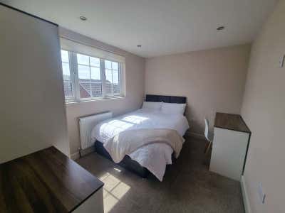 Rooms Available 🏡 Watlington Road Main Photo