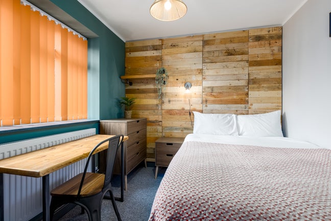 Ensuite Rooms Available 🏡 Ladenham Road Main Photo