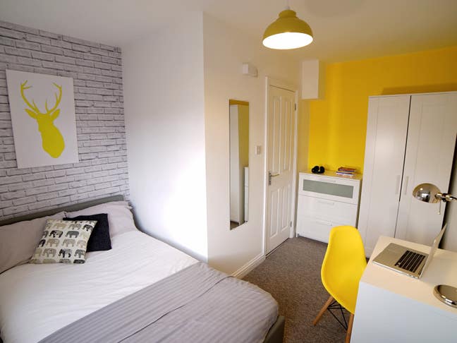 Ensuite Rooms Available 🏡 Middleton Road Main Photo