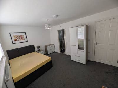 Double Room Available – Corby, NN17  Main Photo