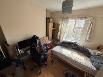 Spacious 3 Bedroom Islington Main Photo