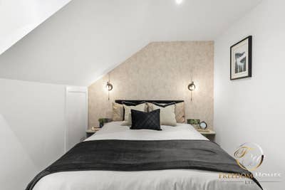 Luxury  Studio With Parking On Burton Rd ⭐ Main Photo