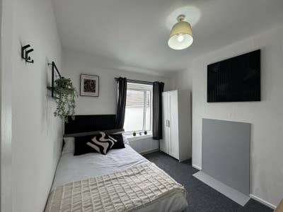Fully Furnished Double Room Main Photo