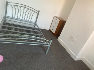 Double room for couple or 2girls Main Photo