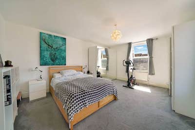Spacious Double Room is Available in - CR0 3LH Main Photo