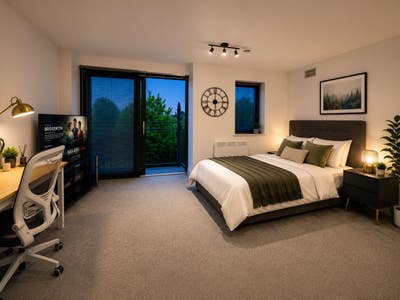All bills included Penthouse to share (students) Main Photo