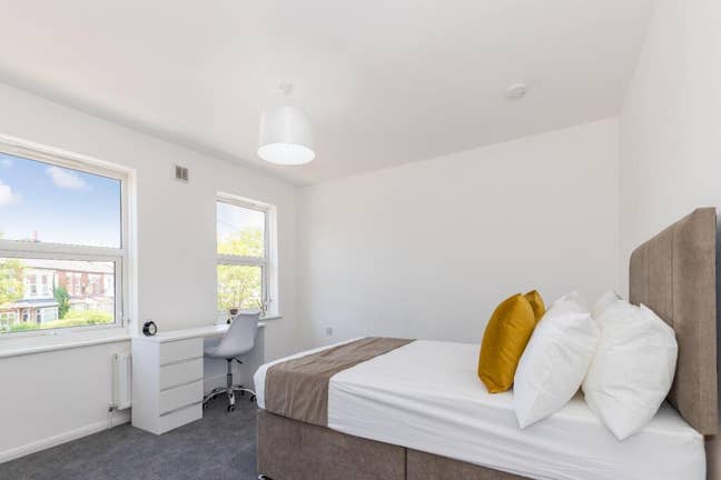 Fantastic double rooms selly oak NO DEPOSIT Main Photo
