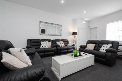 En-suite room in Student Home!  Main Photo