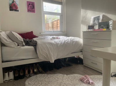 All girls creative house in Homerton 💕 Main Photo