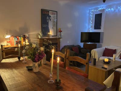 Lovely West Kensington Flat with Roof terrace! Main Photo