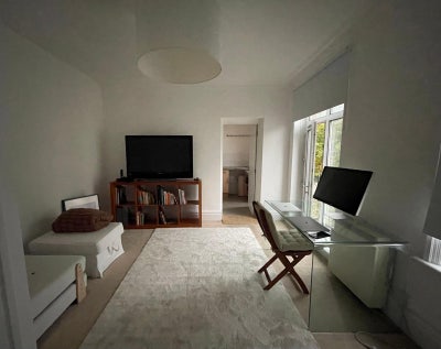 South Kensington Studio Main Photo