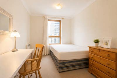 🏡 Double Rooms Available | Zone 2 | Canary Wharf Main Photo