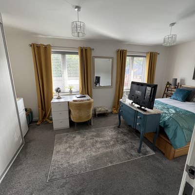Double room, flexi terms, private free parking  Main Photo